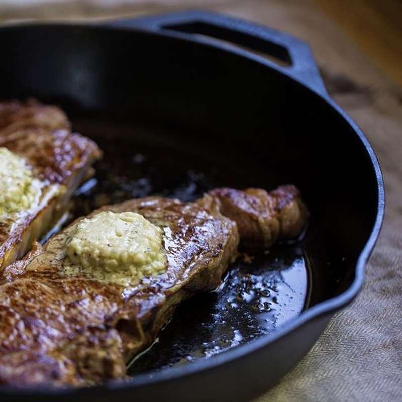 Lodge Pre-Seasoned 12" Cast Iron Skillet with Assist Handle - Fry's Superstore